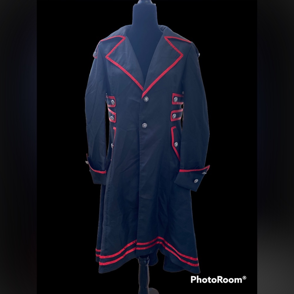 Very lightweight Jacket.. size small